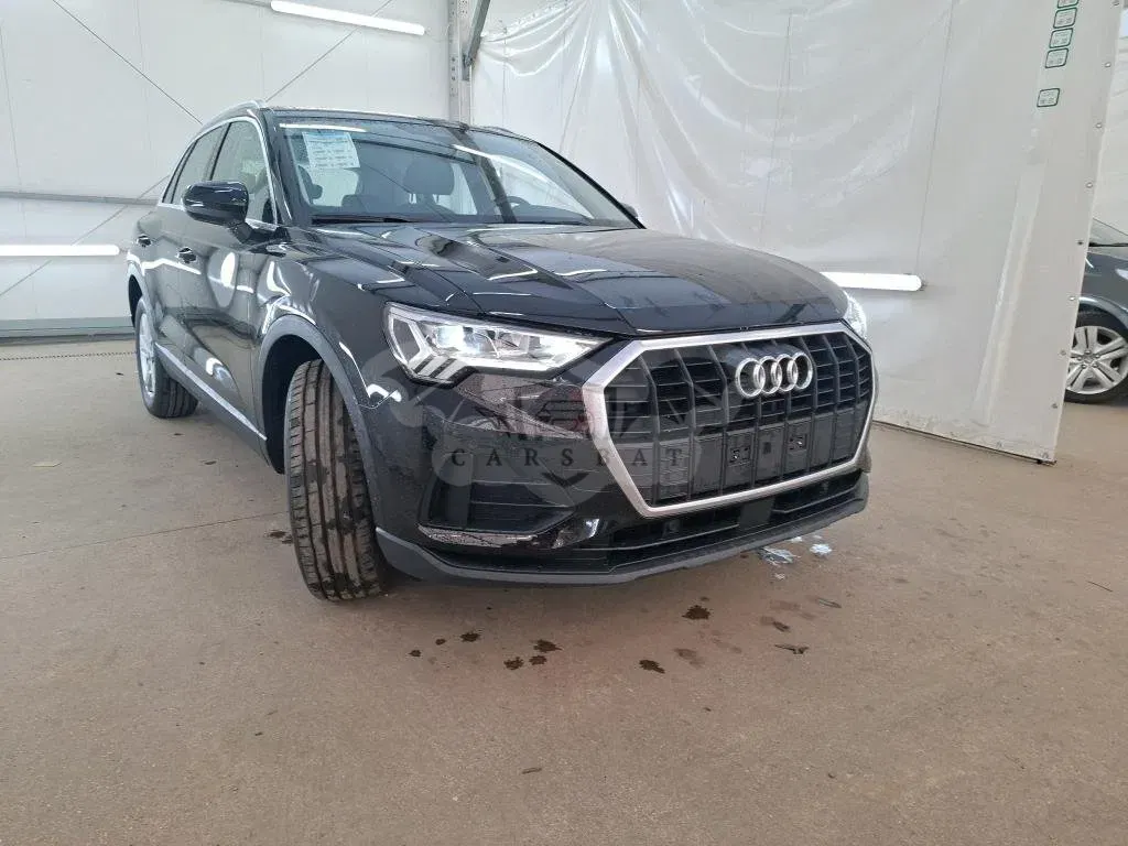 Audi Q3 45 TFSIe Business 2021