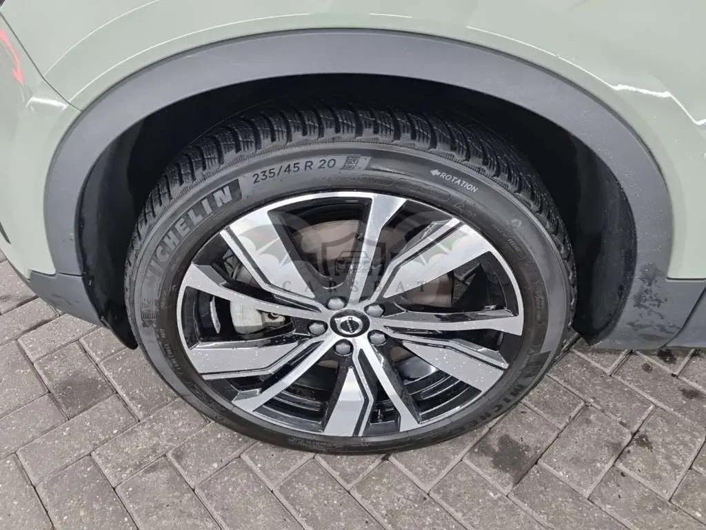 Volvo XC40 P8 R-Design 2021