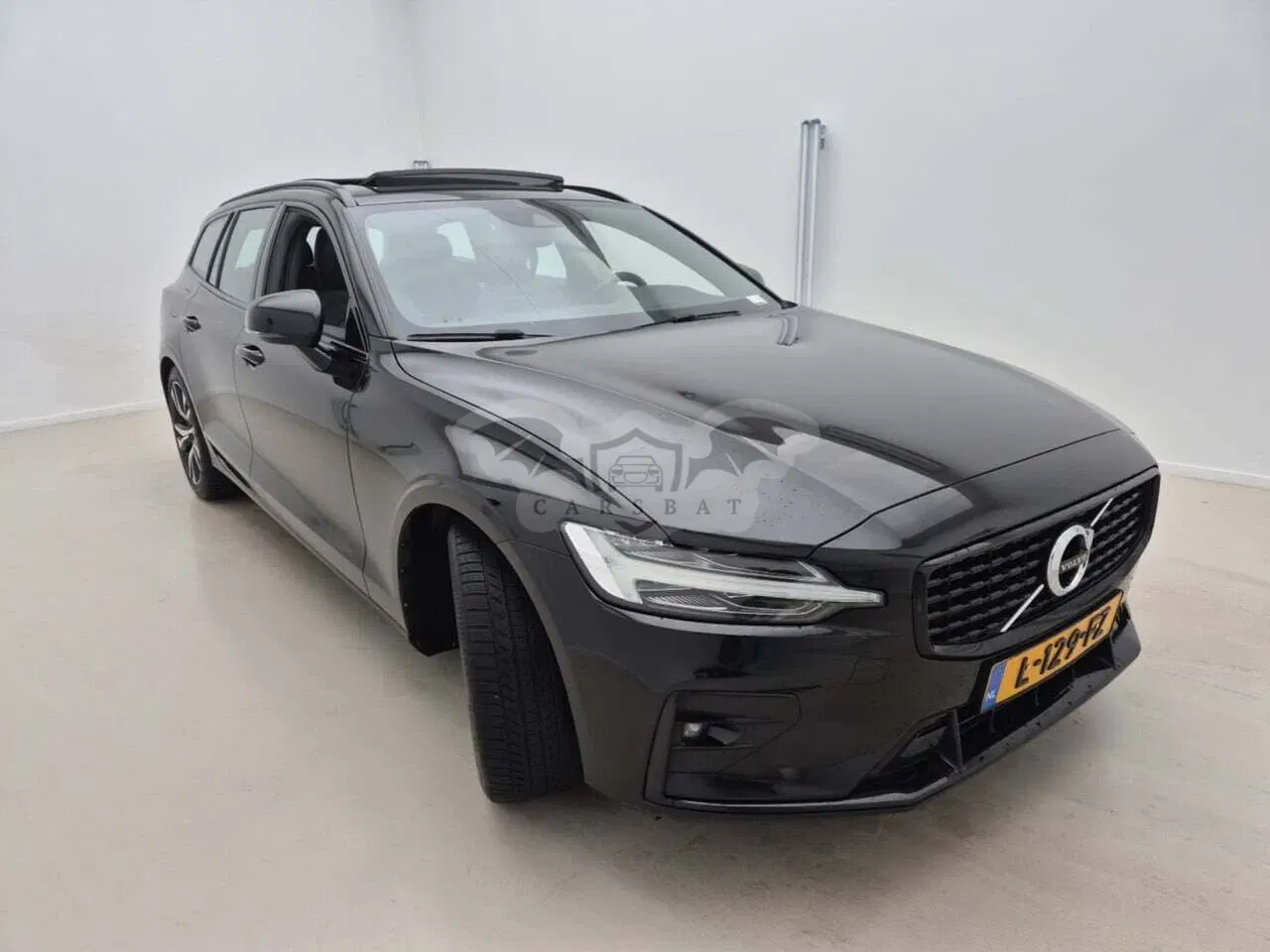 Volvo V60 B3 R-Design 2021