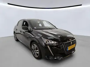 Peugeot 208 1.2i Allure 2022