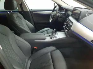 BMW 5 Series Touring 520d 2023