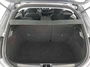 Peugeot 208 1.2i Like 2021