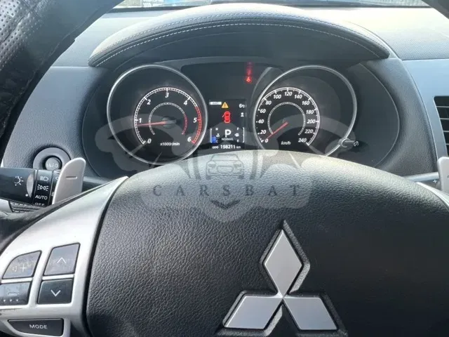Mitsubishi Outlander 2.2 2011