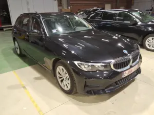 BMW 3 Series Touring 318i 2022