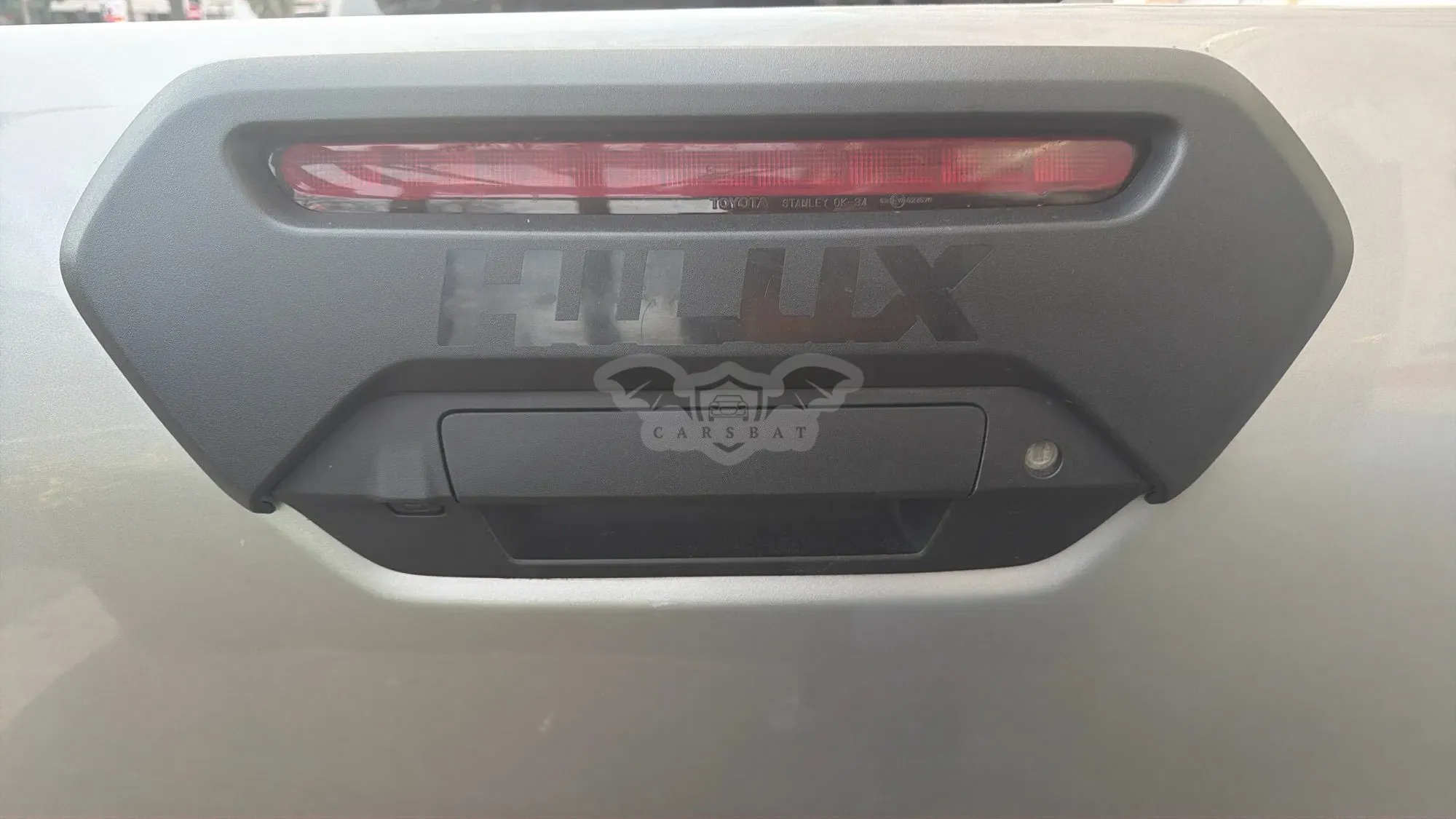 Toyota Hilux 2.8 D-4D Invincible 2023