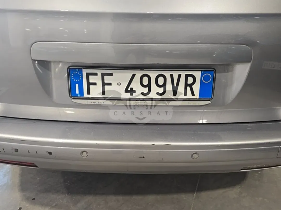 Peugeot 5008 1.6 HDI Family 2016