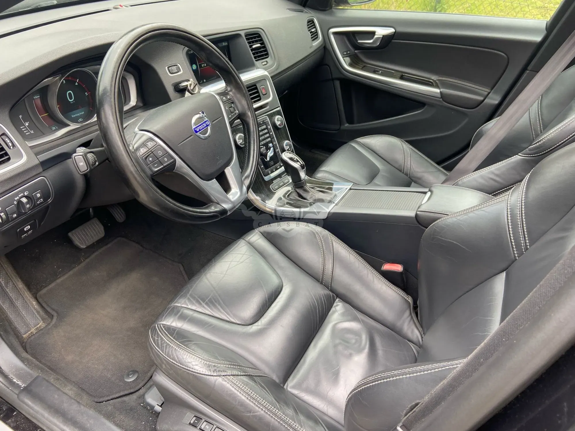Volvo V60 D6 Summum 2014