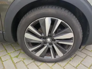 Peugeot 5008 1.2i Premium 2020