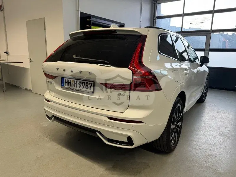 Volvo XC60 Plus Dark 2024