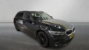 BMW 3 Series Touring 320e Business 2022