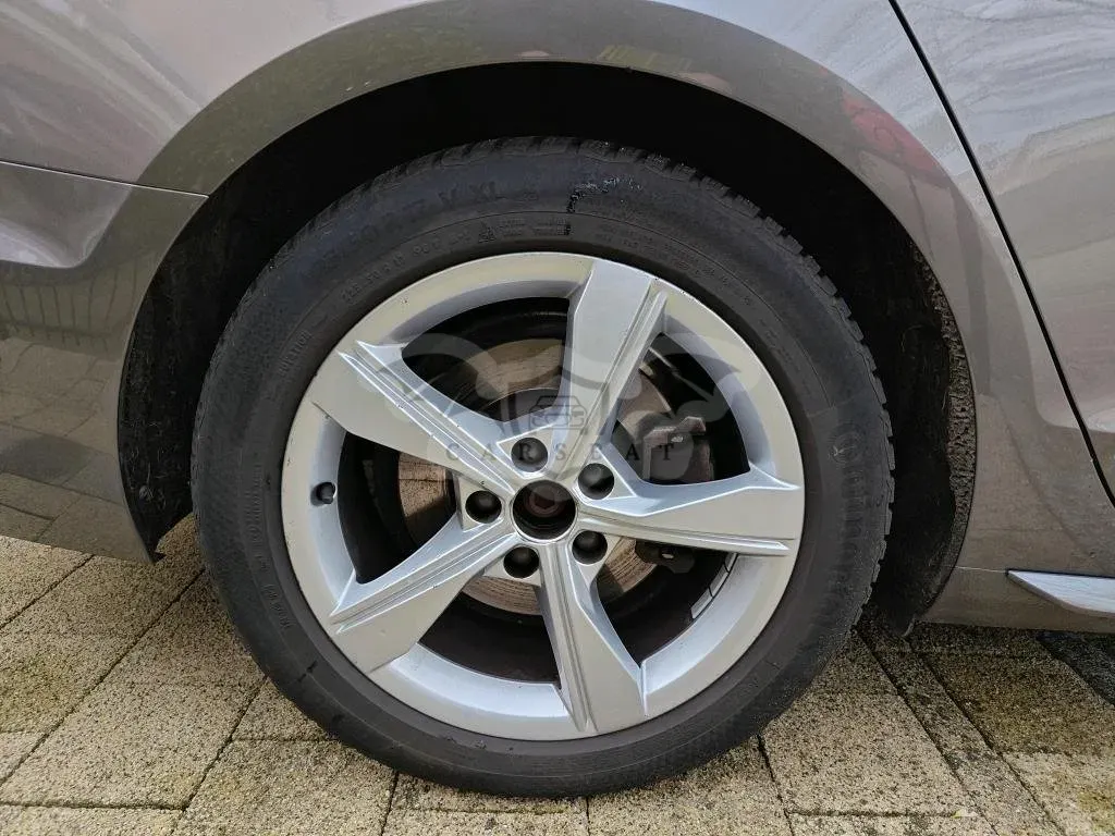 Audi A4 Avant 40 TFSI Business 2022