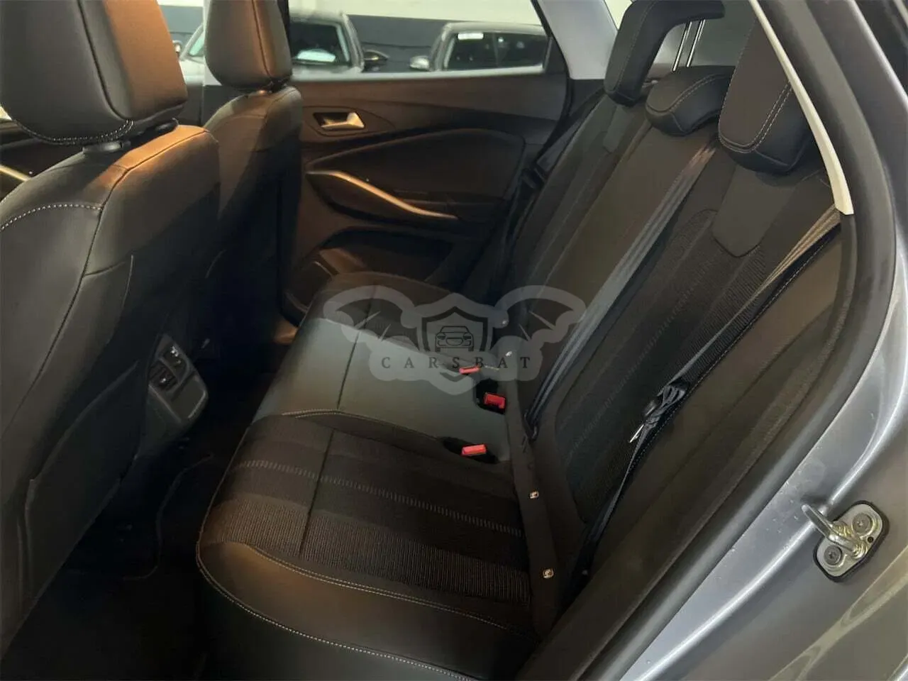 Opel Grandland 1.6 Business Elegance 2023