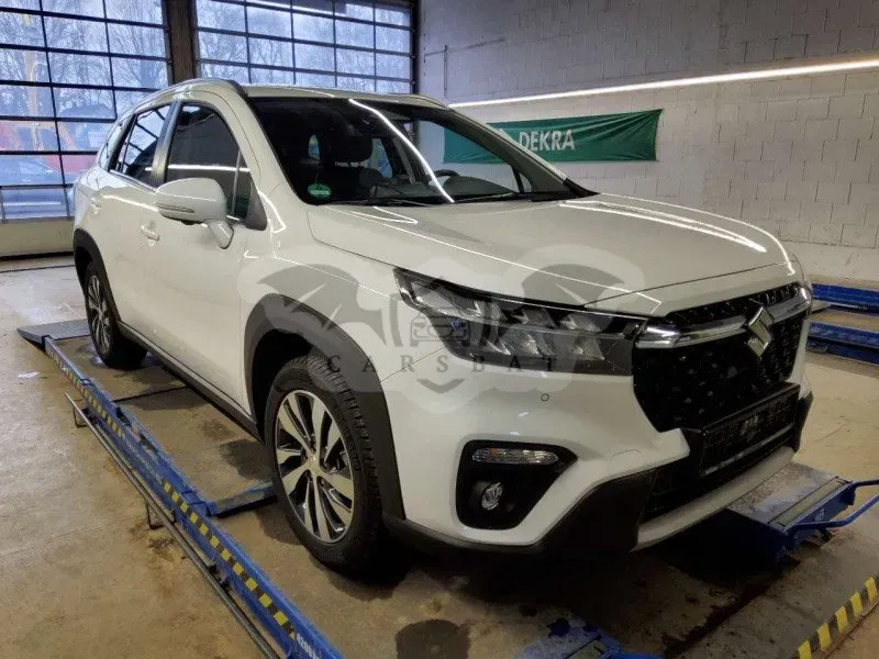 Suzuki S-Cross 2024