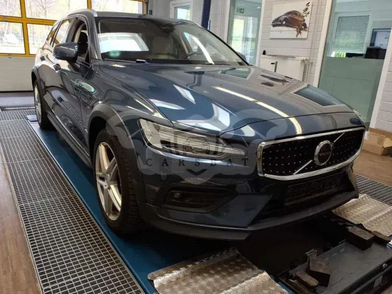 Volvo V60 Cross Country B4 Plus 2022