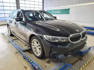 BMW 3 Series Touring 320d Advantage 2021