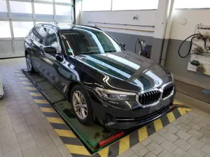 BMW 5 Series Touring 520d 2022