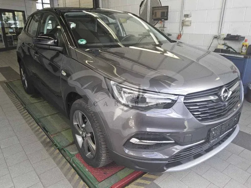 Opel Grandland 1.2 Elegance 2022
