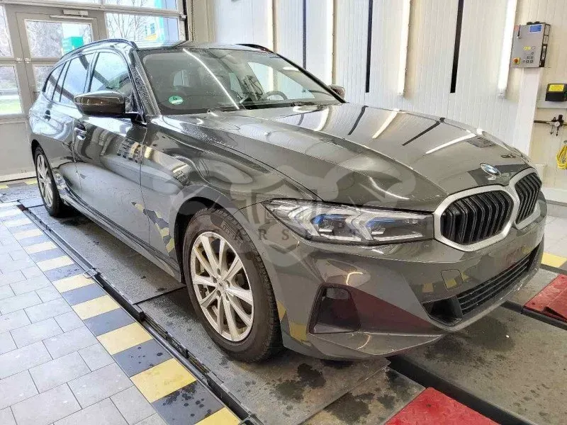 BMW 3 Series Touring 320d 2023
