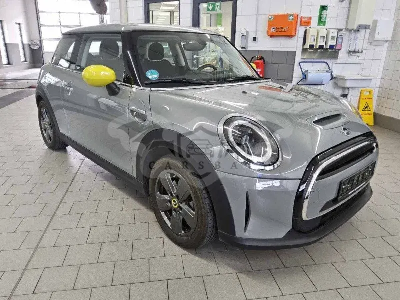 Mini 3 Doors Cooper Essential Trim 2022