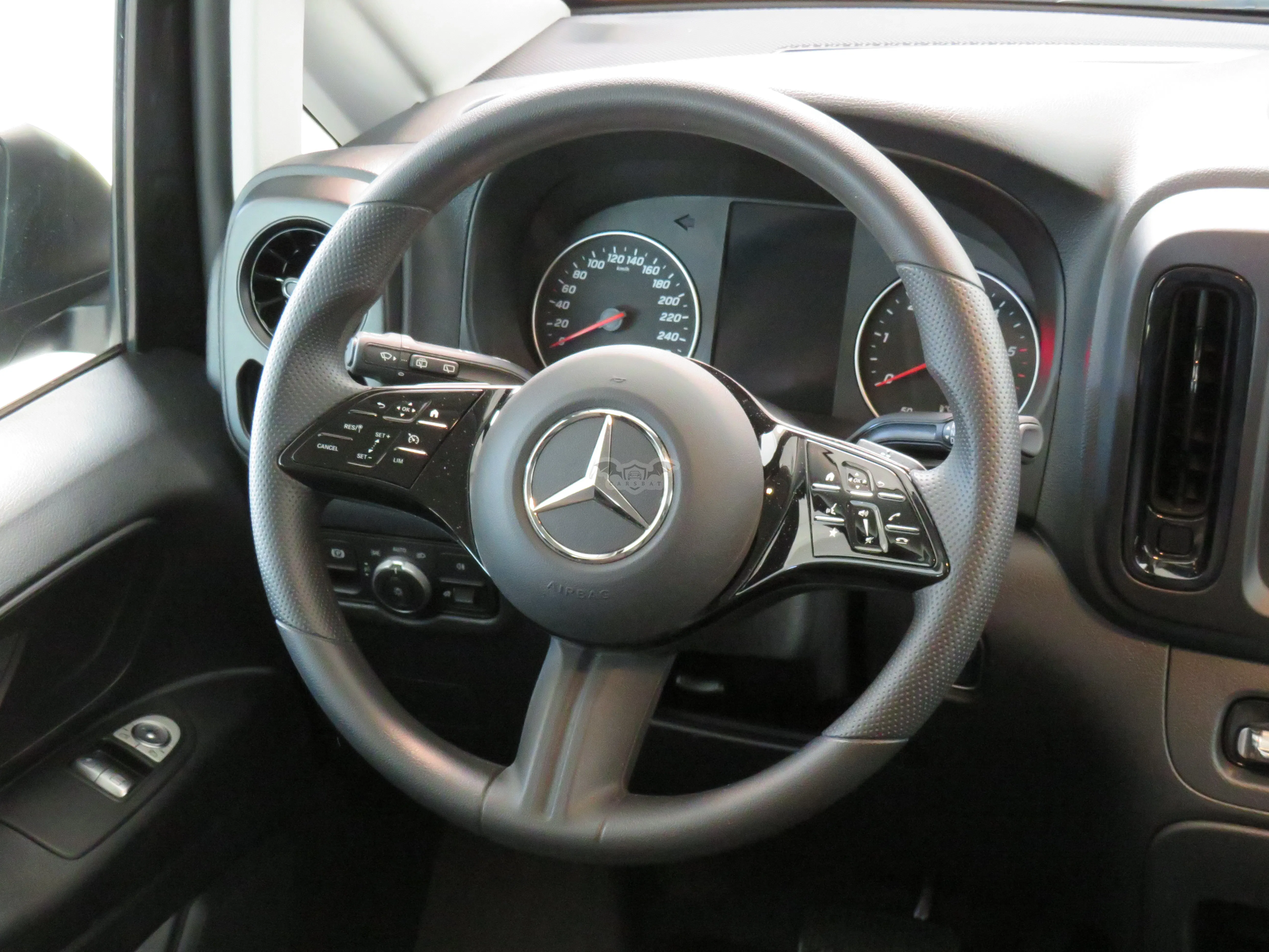 Mercedes-Benz V Premium 2024
