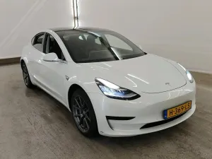 Tesla Model 3 Standard Range Plus 2020