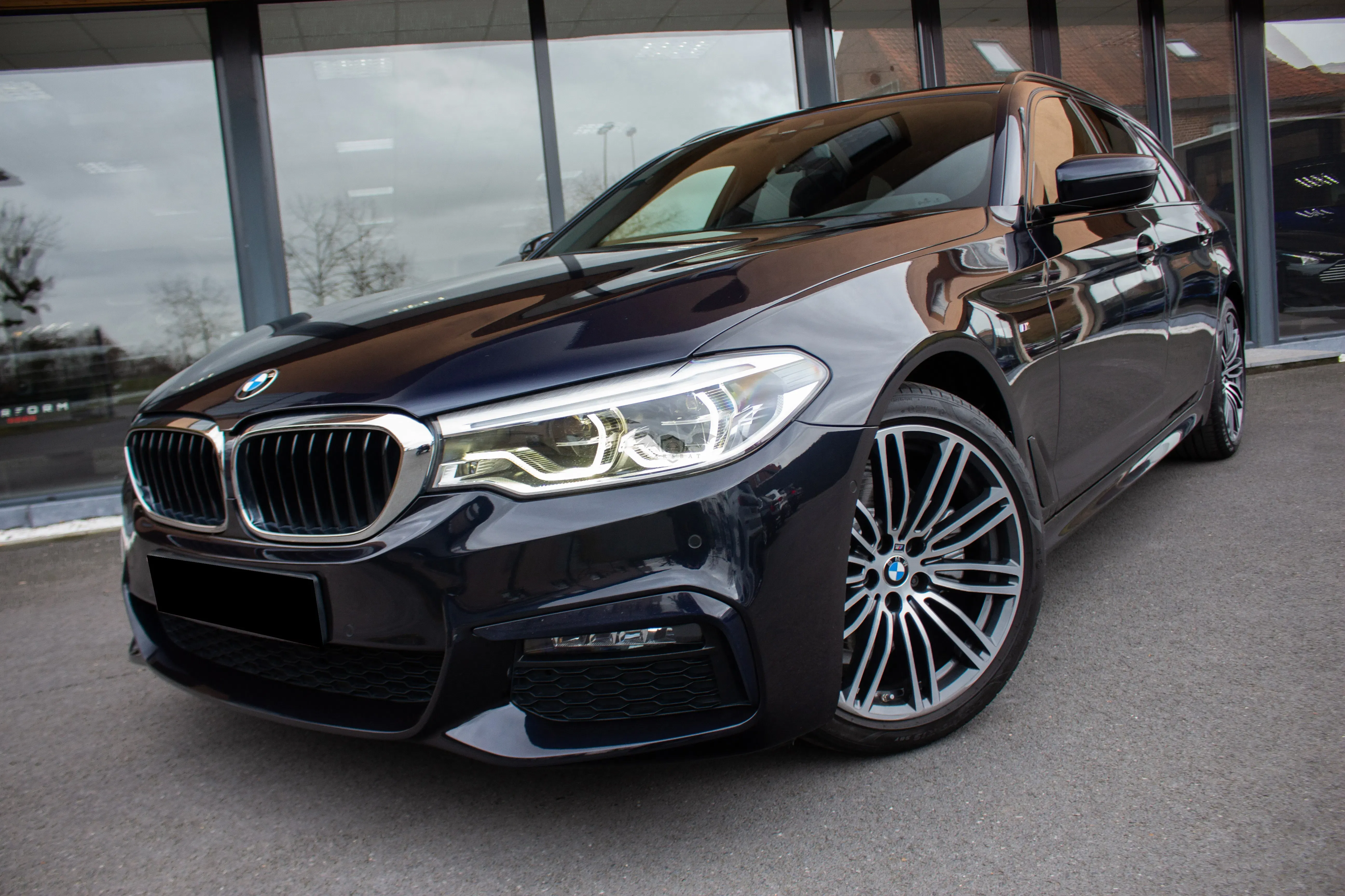 BMW 5 Series Touring 518 2021