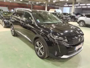 Peugeot 5008 1.2i Allure 2021