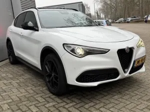 Alfa Romeo Stelvio 2.0i Super 2019