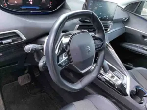 Peugeot 5008 1.5 HDI Allure Pack 2021