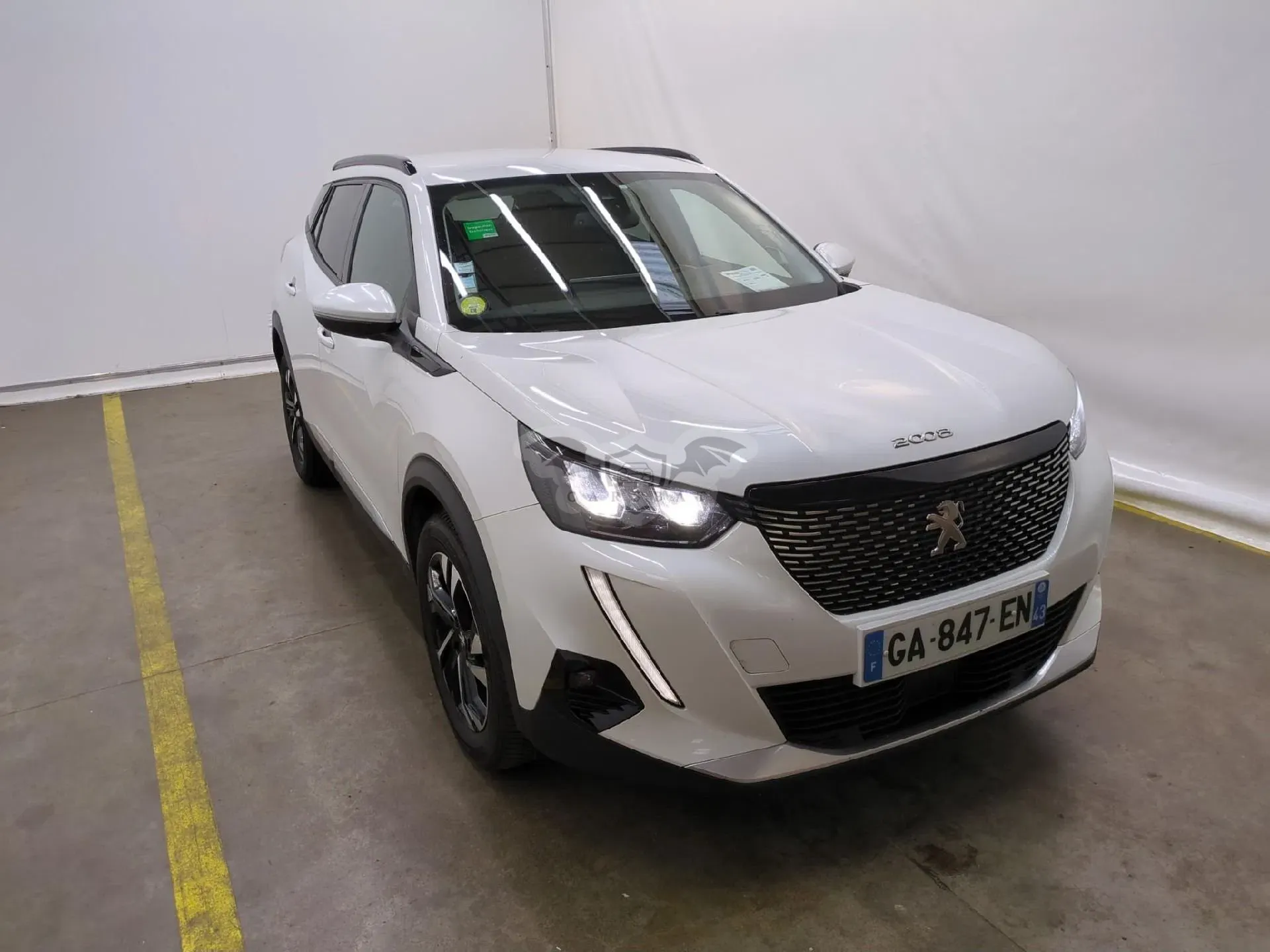 Peugeot 2008 1.5 HDI Allure Business 2021