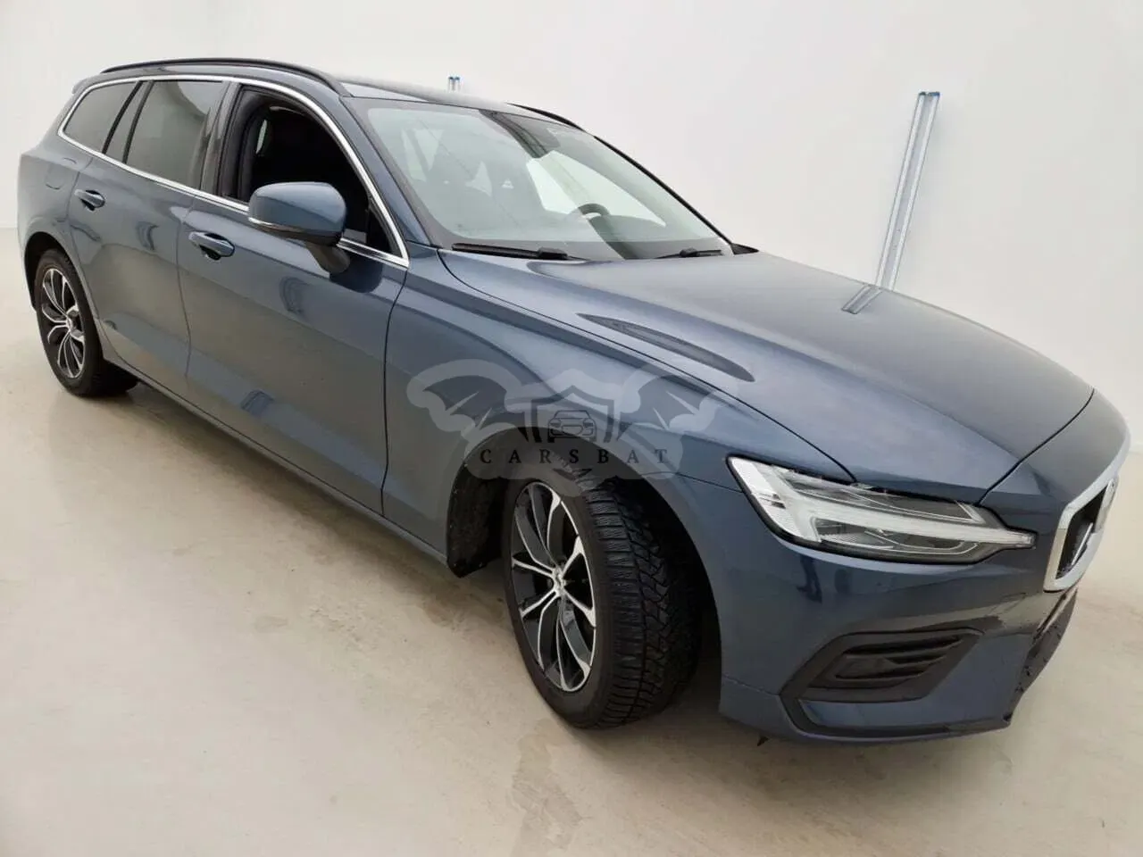 Volvo V60 B3 Momentum Pro 2022
