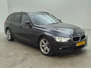 BMW 3 Series Touring 318i Executive 2018