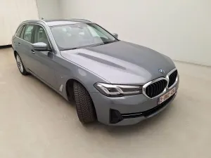 BMW 5 Series Touring 520e Lounge 2022