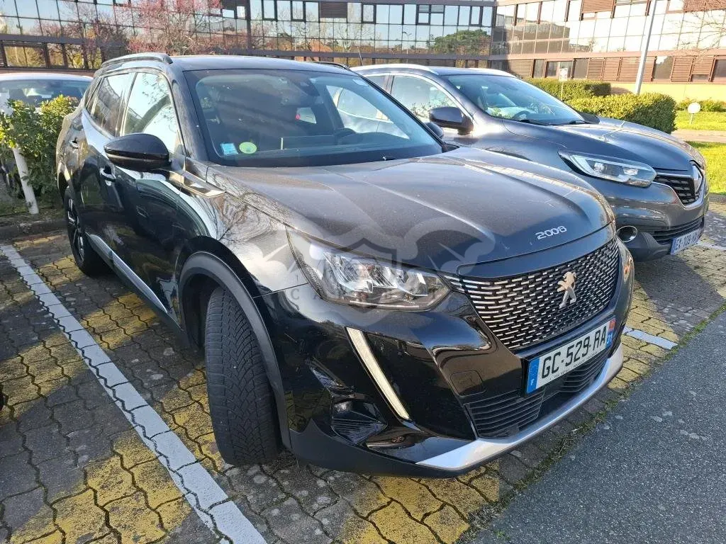 Peugeot 2008 1.5 HDI Allure Business 2021