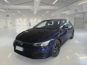 Volkswagen Golf 1.0 eTSI Life 2024