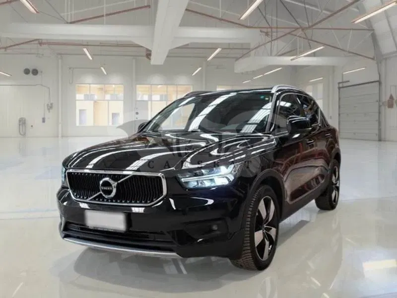 Volvo XC40 T3 Momentum Pro 2021