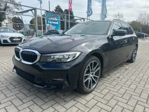 BMW 3 Series Touring 330e 2021