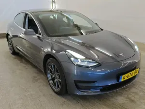 Tesla Model 3 Standard Range Plus 2020