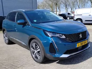 Peugeot 3008 1.2i Allure 2021