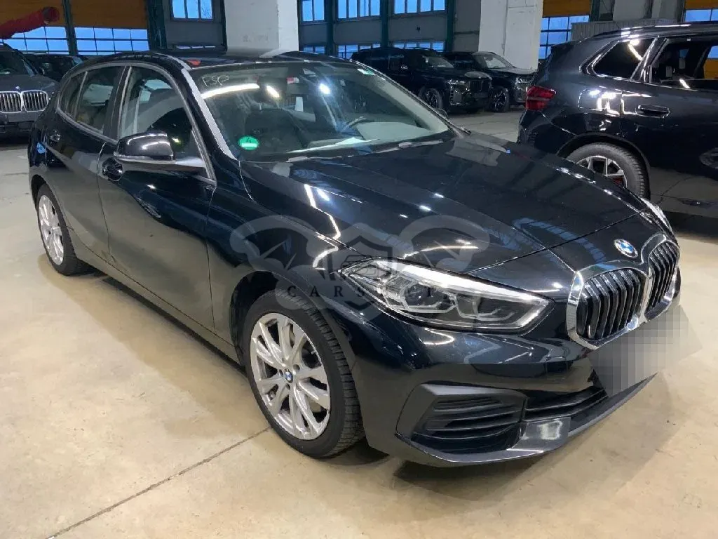 BMW 1 Series Advantage 2023