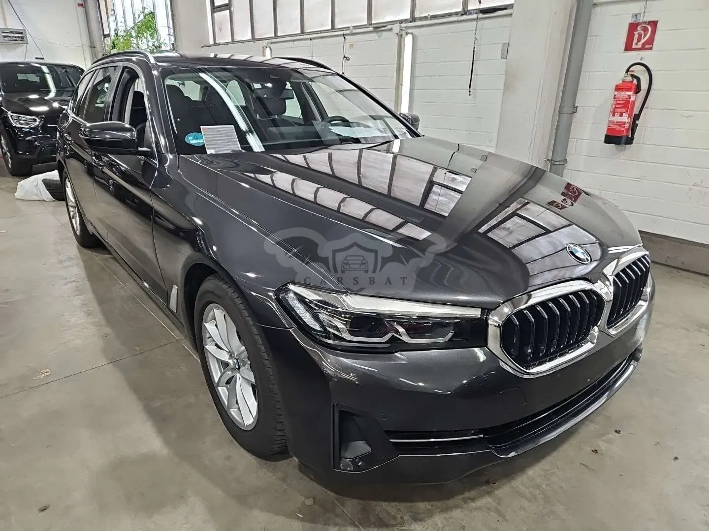 BMW 5 Series Touring 520d 2023