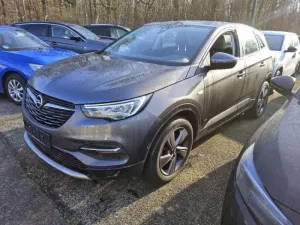 Opel Grandland 1.6 Elegance 2022