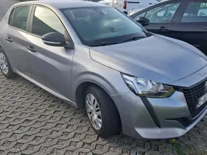 Peugeot 208 1.2i Like 2021