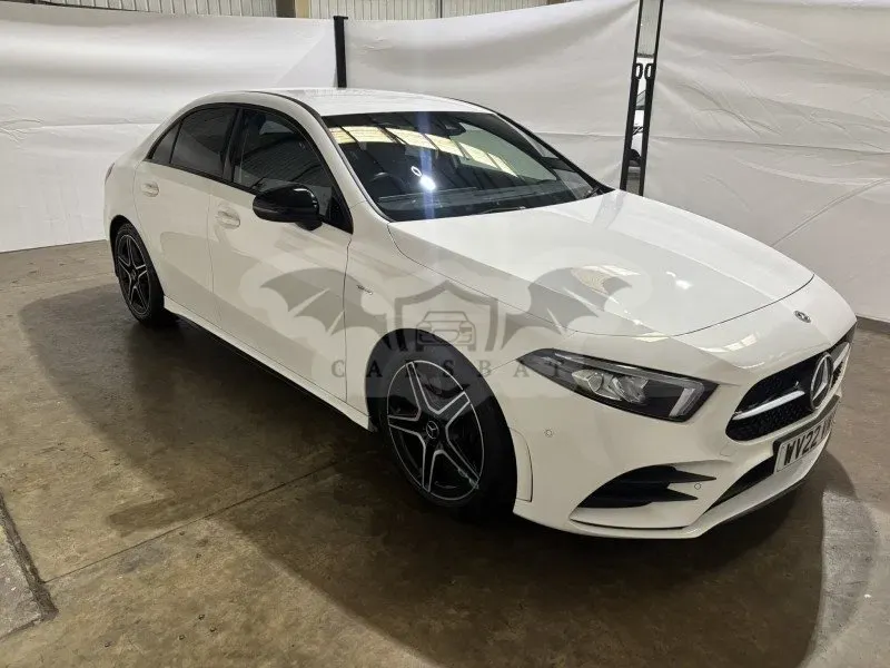 Mercedes-Benz A 250 AMG Line 2022