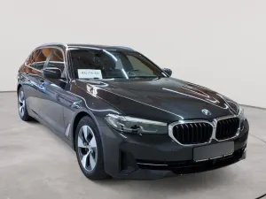 BMW 5 Series Touring 530i 2021