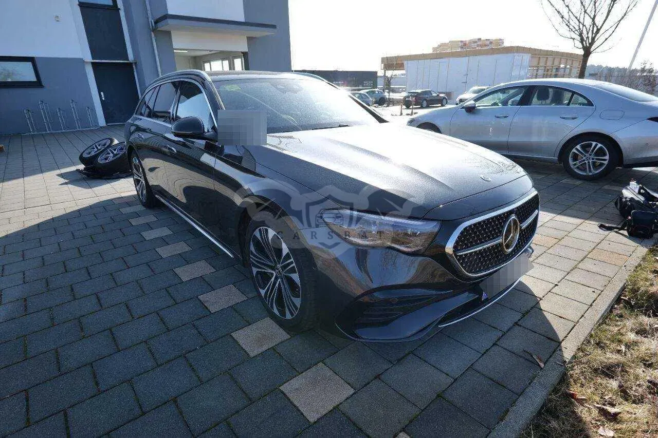 Mercedes-Benz E 300de AMG Line 2024