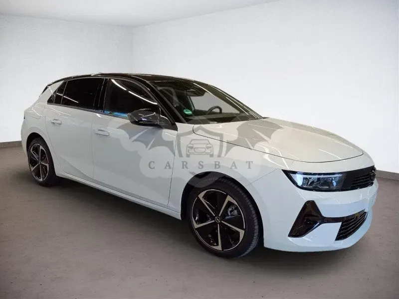 Opel Astra 2024