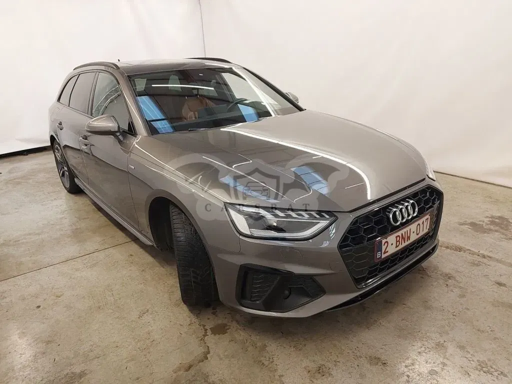 Audi A4 Avant 30 TDI S Line 2022