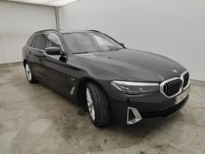 BMW 5 Series Touring 520e 2022