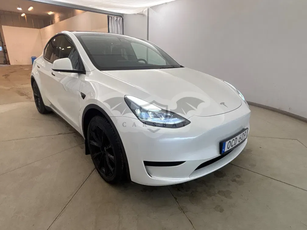 Tesla Model Y Standard Range 2023
